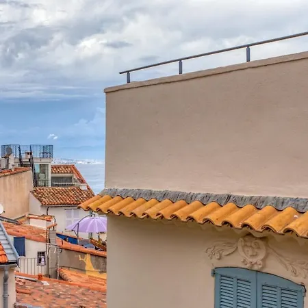 2-star Close To Beaches And Amenities