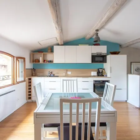 2-star Close To Beaches And Amenities *