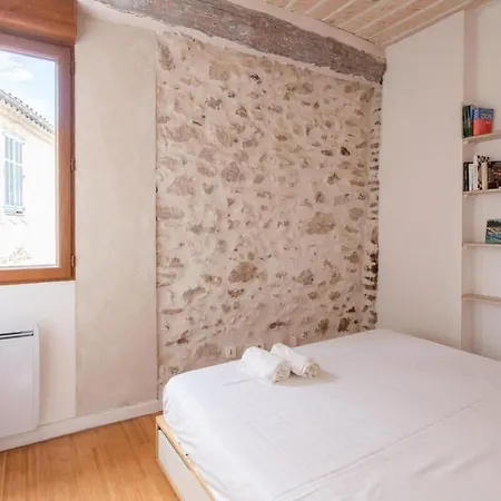 2-star Close To Beaches And Amenities Διαμέρισμα